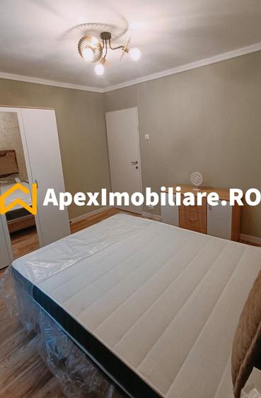 Apartament cu 3 camere semidecomandat, mobilat în Tineretului
