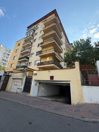 Apartament cu 3 camere decomandat în Vitan Mall
