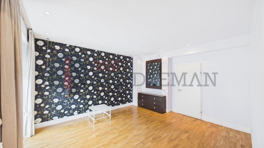 Casă individuală cu 5 camere cu Piscina în Băneasa