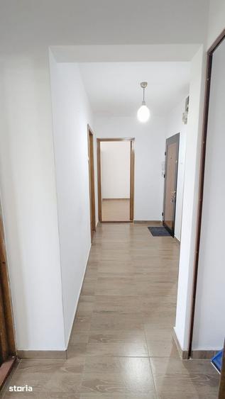 Apartament cu 2 camere decomandat în Titan