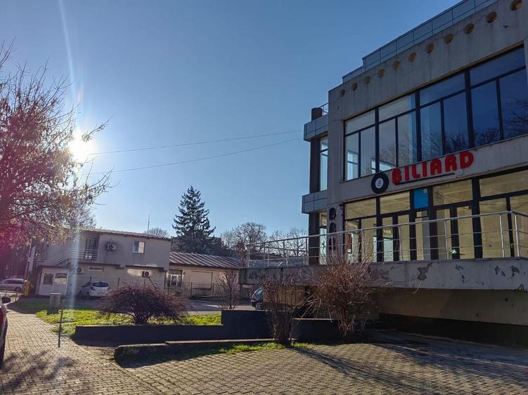 Spațiu comercial, de 2,517.4399414063 mp, în Central