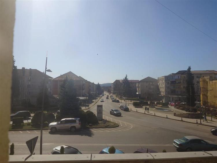 Spațiu comercial, de 211 mp, în Ultracentral