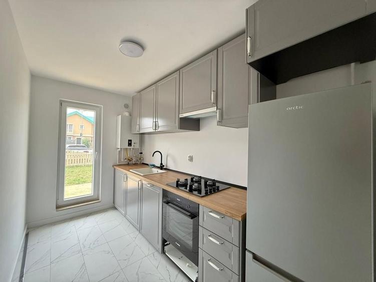 Apartament cu 3 camere decomandat în Ștefăneștii de Jos