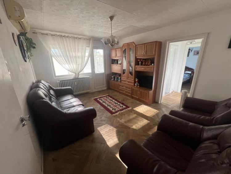 Apartament cu 2 camere semidecomandat în Brazda lui Novac