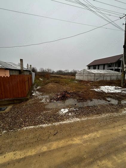 Teren de 1208 mp, în Vulturu