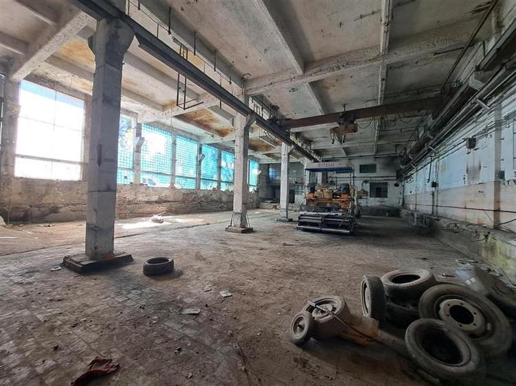 Spațiu comercial, de 660 mp, în Iris