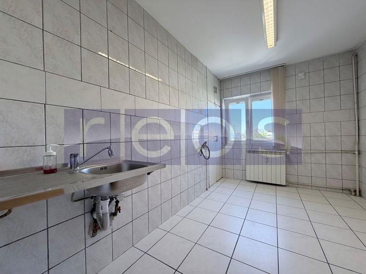 Apartament cu 2 camere decomandat în Aviației