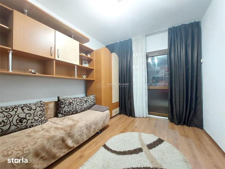 Apartament cu 3 camere decomandat în Dorobanți 1
