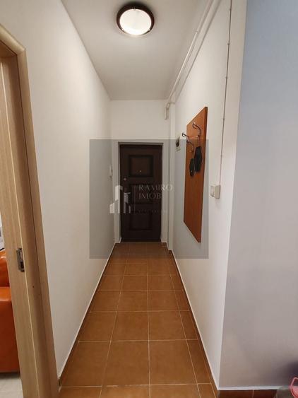 Apartament cu 2 camere decomandat, mobilat în Exterior Vest