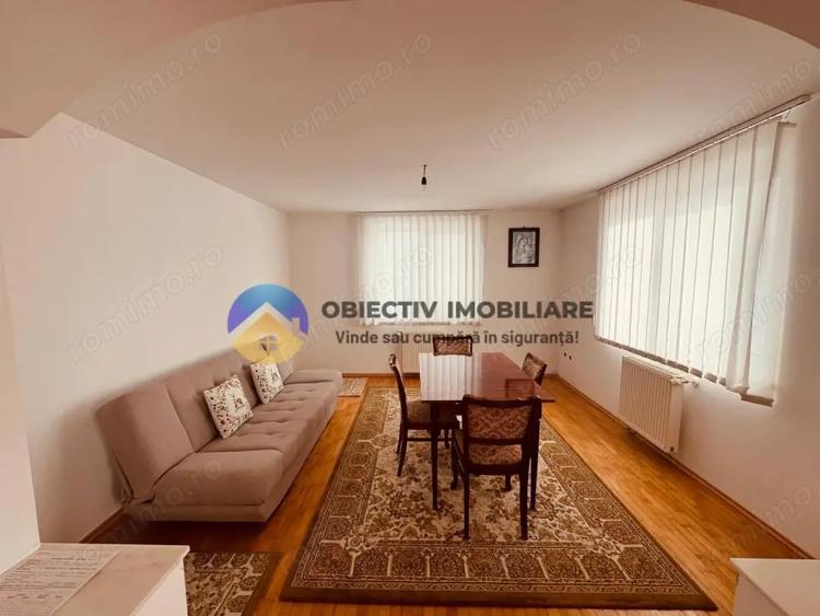 Casă cu 6 camere cu Teren 3683 Mp în Agapia