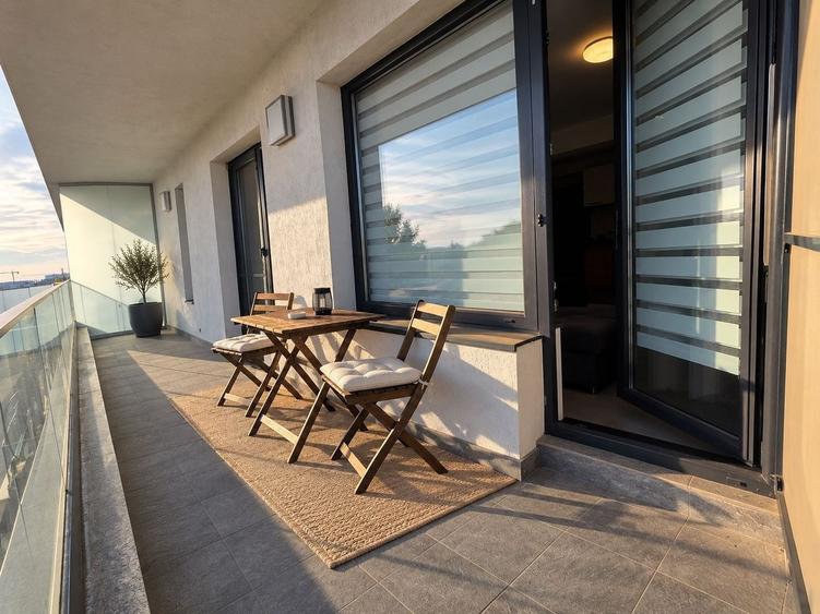 Apartament cu 3 camere decomandat, mobilat în Pipera