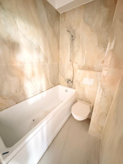 Penthouse cu 4 camere decomandat în Galata