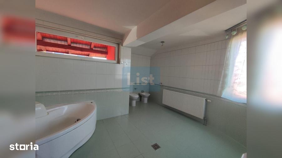 Casă cu 3 camere cu Canalizare în Făget