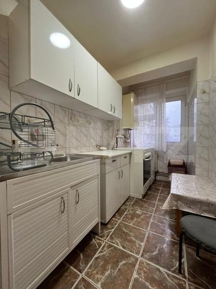 Apartament cu 2 camere semidecomandat, mobilat în Micro 6