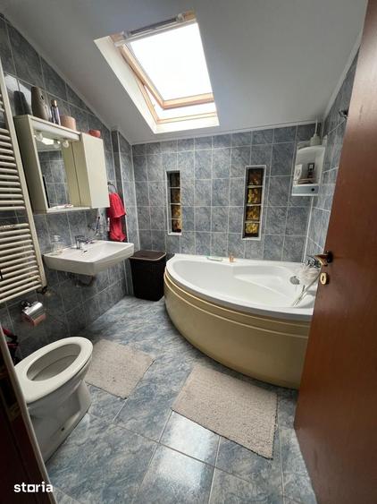 Casă cu 4 camere cu Teren 500 Mp în Ștefănești