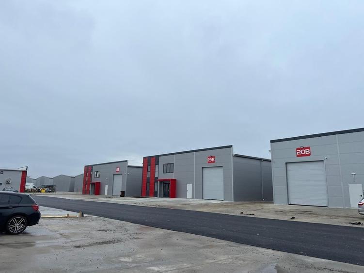 Spațiu industrial, de 595 mp, în Rudeni