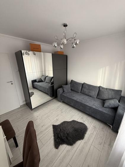 Apartament cu 3 camere decomandat în Gorjului