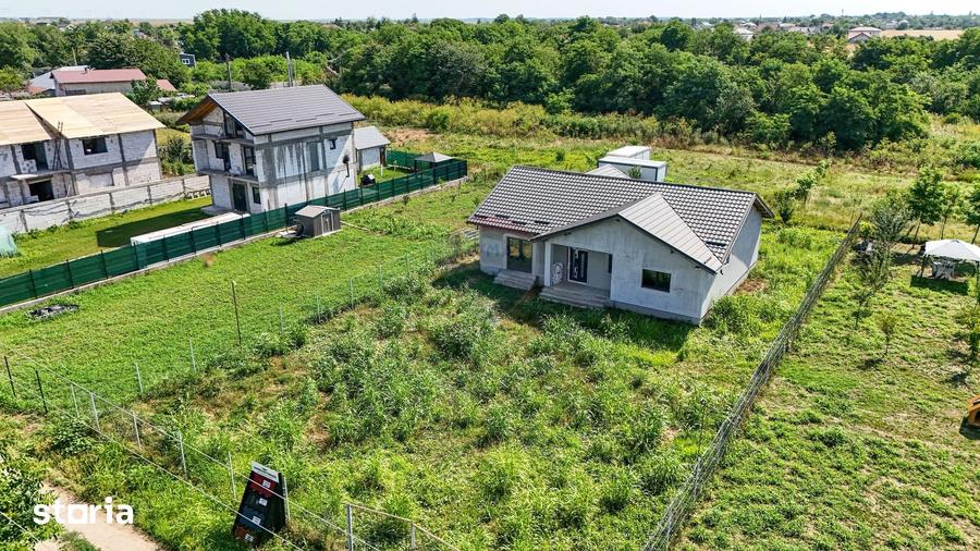 Casă cu 4 camere cu Teren 1007 Mp în Alexandru I. Cuza