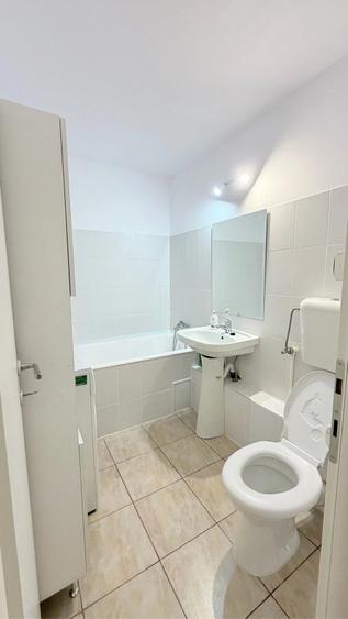 Apartament cu 2 camere semidecomandat în Apărătorii Patriei