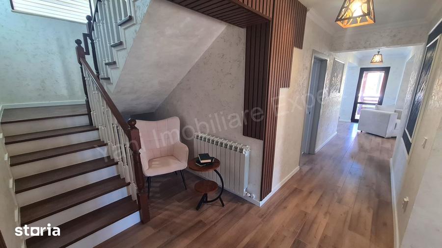 Casă cu 4 camere cu Teren 435 Mp în Curtea de Argeș