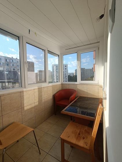 Apartament cu 3 camere decomandat, mobilat în Dristor