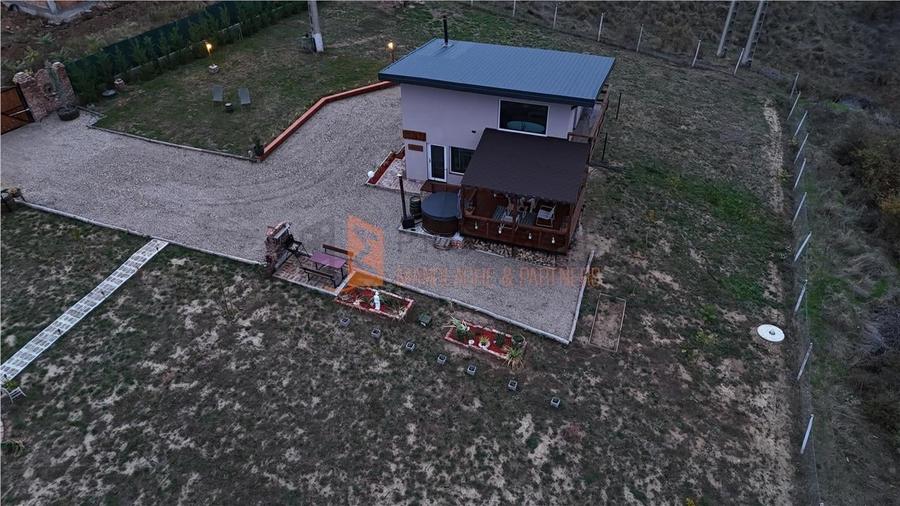 Casă individuală cu 2 camere cu Teren 1700 Mp în Nișcov