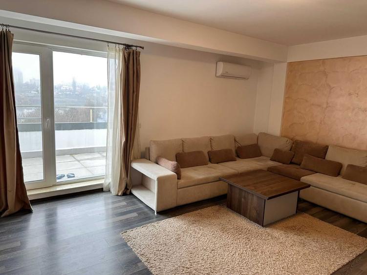 Apartament cu 2 camere decomandat în Colentina