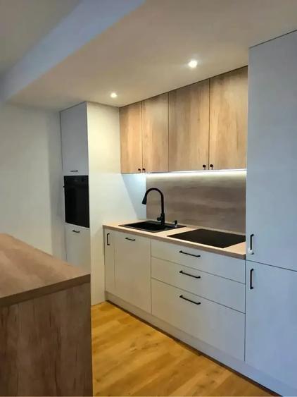 Apartament cu 2 camere semidecomandat în Aradului