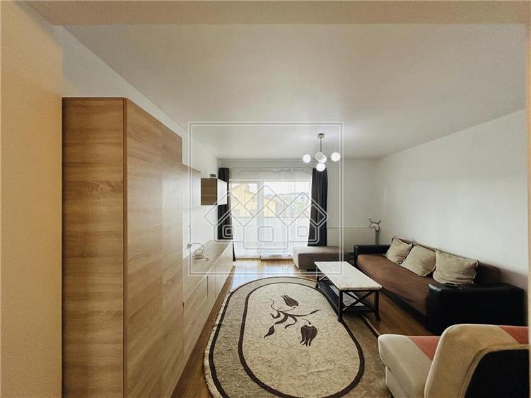 Apartament cu 3 camere decomandat în Șelimbăr