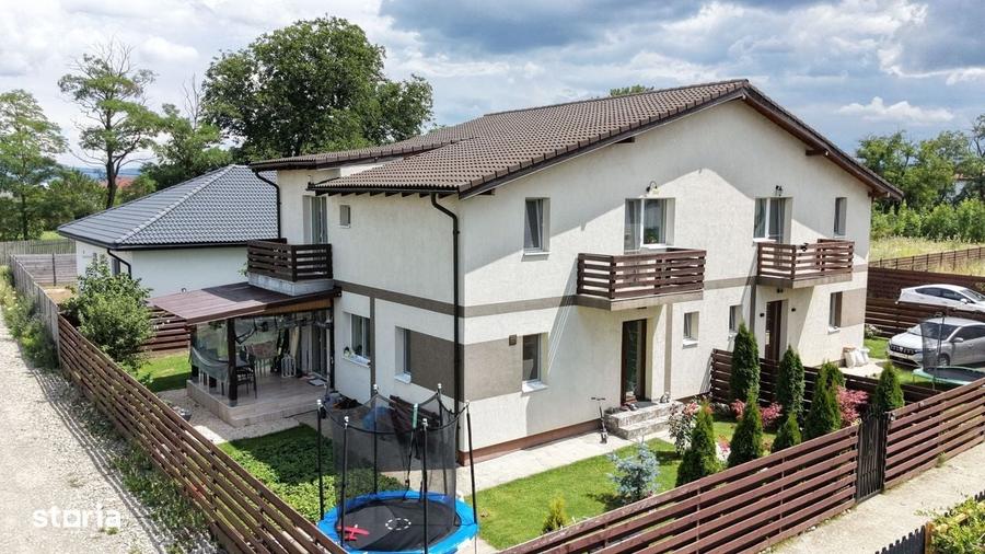Casă cu 4 camere în Central