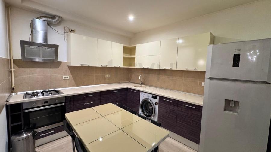 Apartament cu 3 camere decomandat în Pipera
