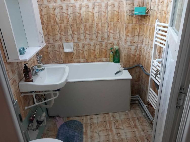 Apartament cu 3 camere decomandat în Ultracentral