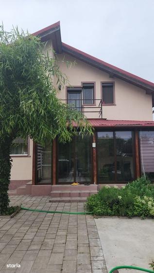 Casă cu 3 camere în Central