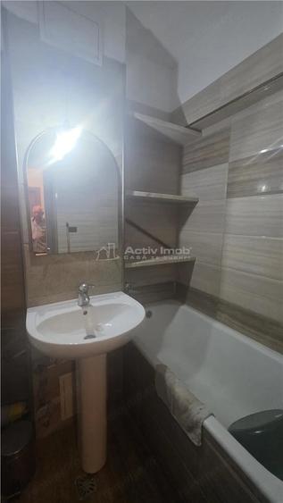Apartament cu 2 camere decomandat în Calea București