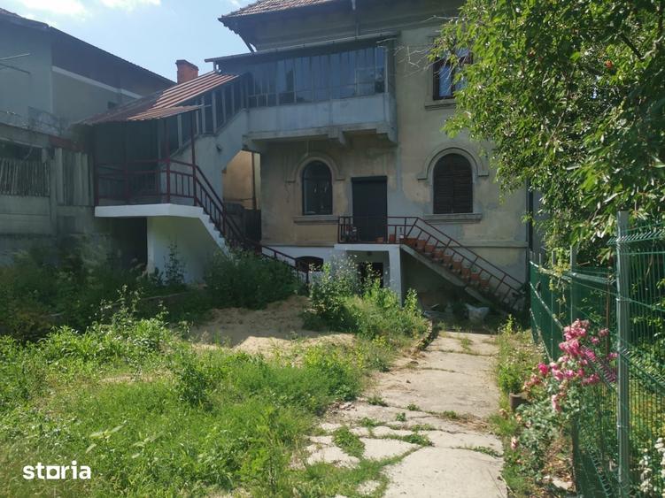 Casă cu 3 camere cu Teren 150 Mp în Central