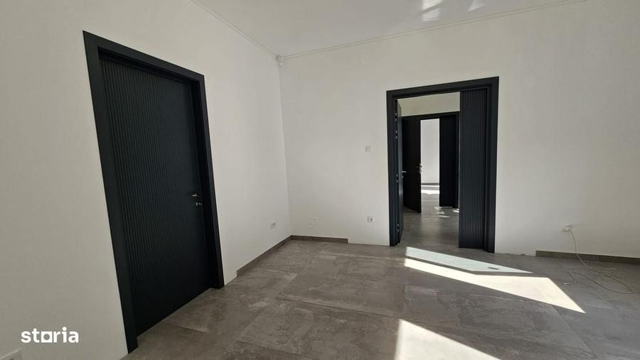 Casă cu 4 camere în Unirii