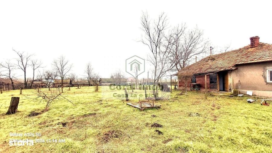 Casă cu 2 camere cu Teren 2016 Mp în Traian