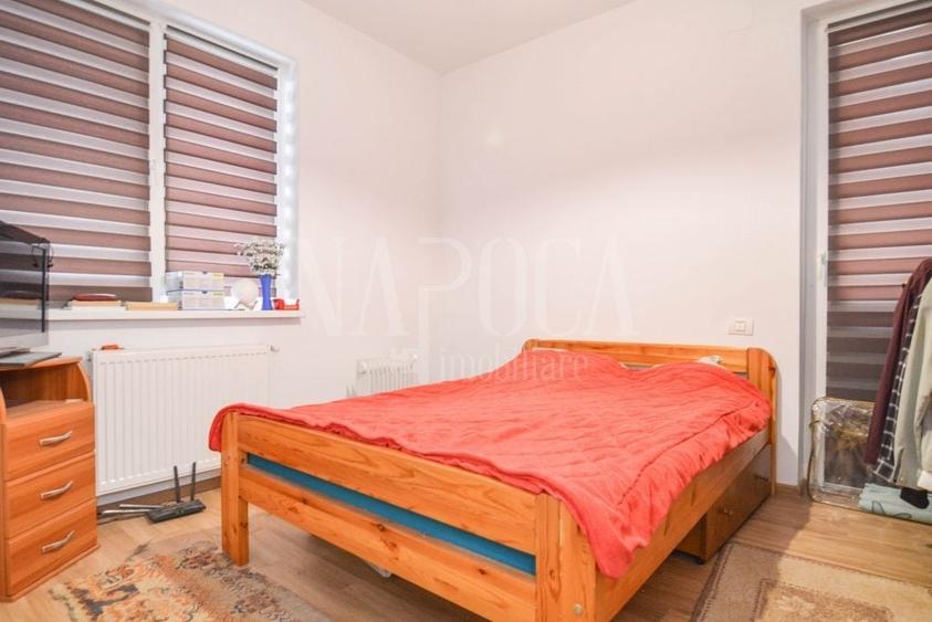 Casă individuală cu 12 camere cu Canalizare în Florești
