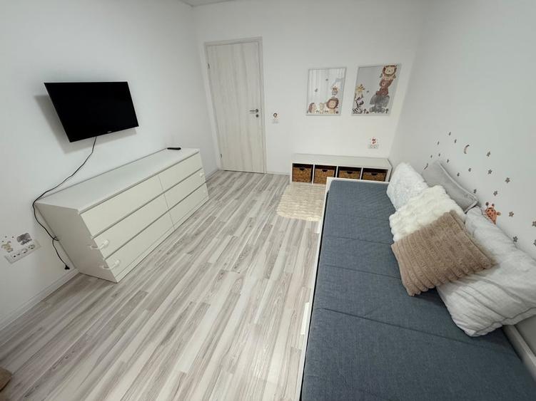 Apartament cu 3 camere semidecomandat în Chiajna
