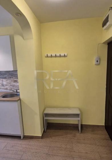 Apartament cu 2 camere semidecomandat, mobilat în Drumul Taberei