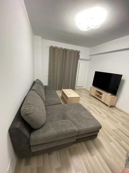 Apartament cu 2 camere decomandat în Eroii Revoluției