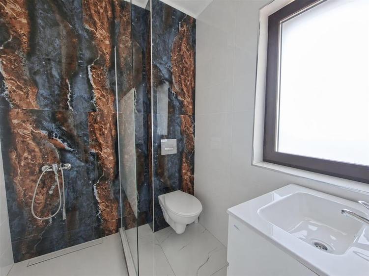 Casă cu 4 camere cu Teren 250 Mp în Lunca Cetățuii