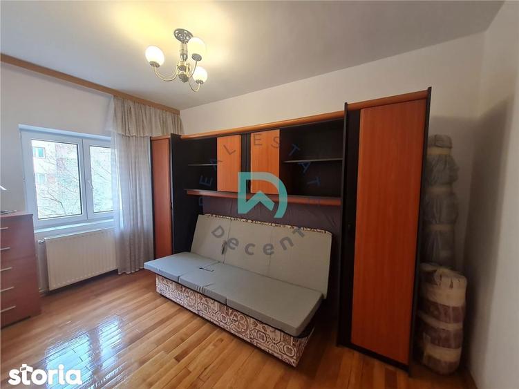 Apartament cu 3 camere decomandat, mobilat în Valea Cetății