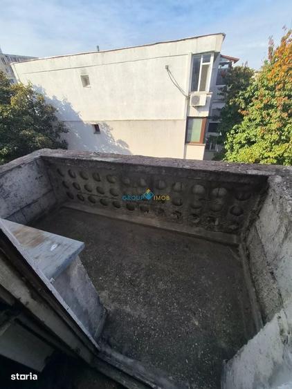 Apartament cu 3 camere decomandat în Narcisa