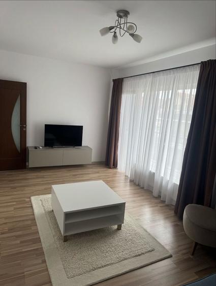 Apartament cu 2 camere semidecomandat în Bună Ziua