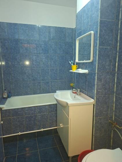 Apartament cu 2 camere semidecomandat în Colentina