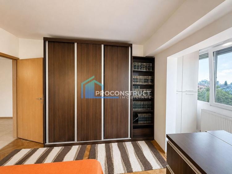 Apartament cu 3 camere decomandat, mobilat în Aradului