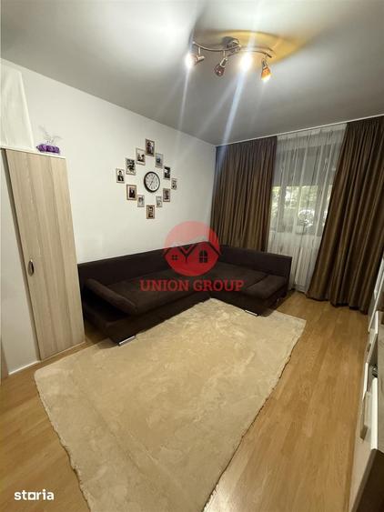Apartament cu 2 camere decomandat în CET
