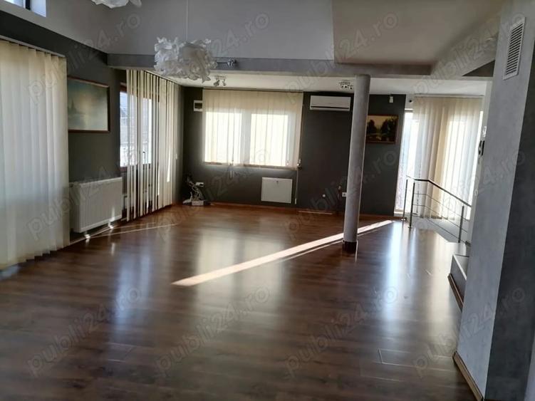 Casă cu 6 camere în Dacia