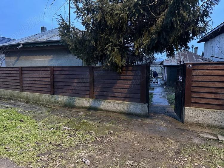 Casă cu Teren 1007 Mp în Central